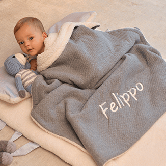 manta-matelasse-cinza-com-pele2