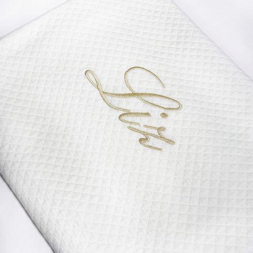 SALE JÁ PERSONALIZADO - Liz - Colcha Offwhite para berço