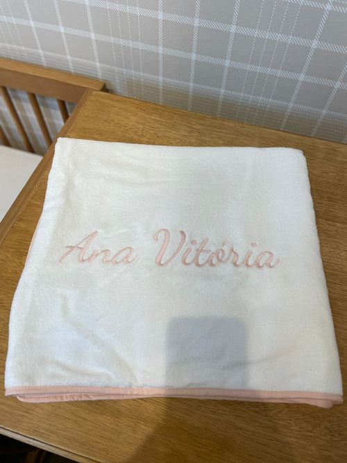 SALE JÁ PERSONALIZADO - Ana Vitoria - Toalha Capuz