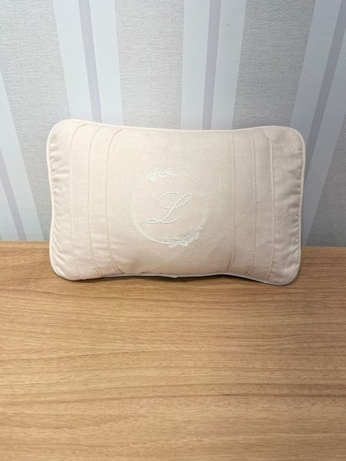 SALE - Almofadinha mini linho rosa L+ brasao