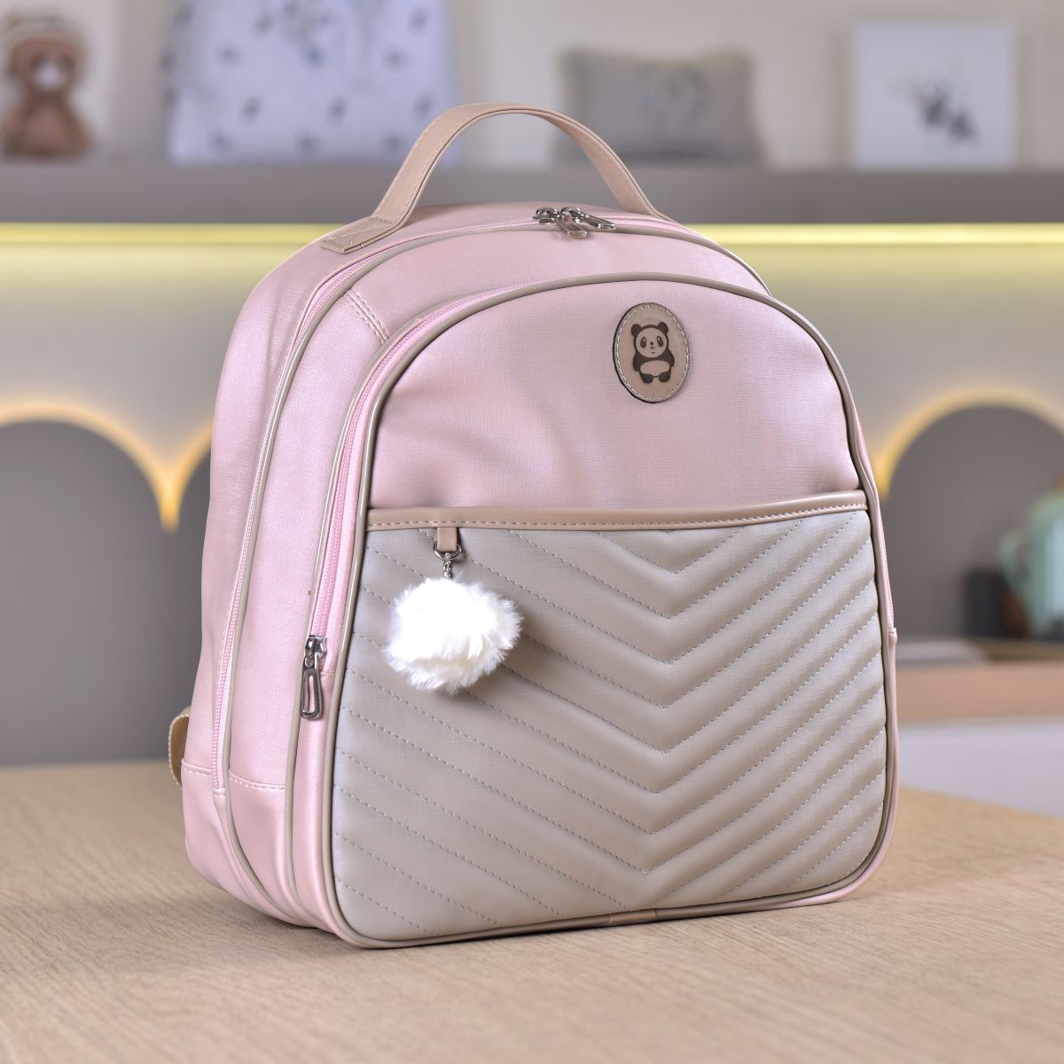 mochila-maternidade-rosa-fendi