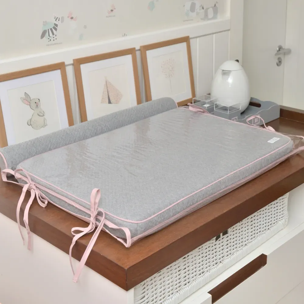 trocador-cinza-com-rose