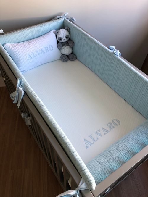 SALE- Kit Protetor de Berço Tradicional Tricot Azul Bebe
