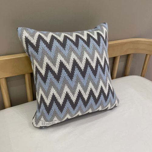 SALE - Almofada Quadrada Tricot Chevron Azul
