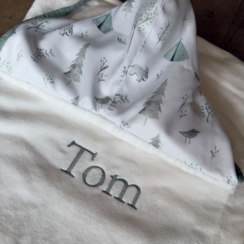 SALE JÁ PERSONALIZADO - TOM - Toalha Capuz